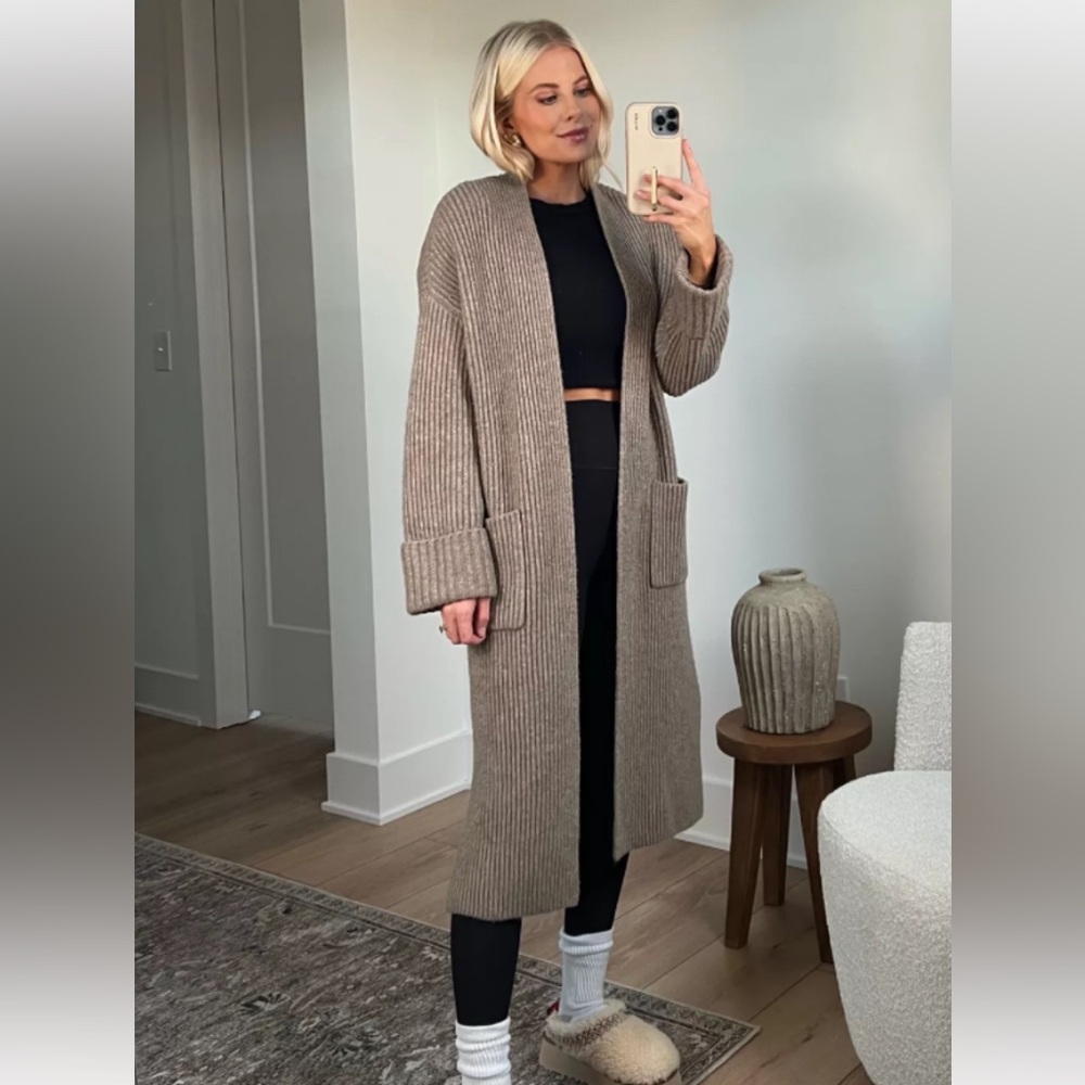 Abercrombie & Fitch Ribbed Duster
Cardigan